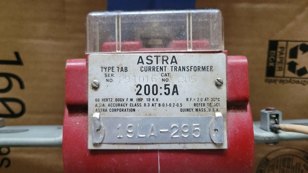 Astra Current Transformer Type TAB 200:5A