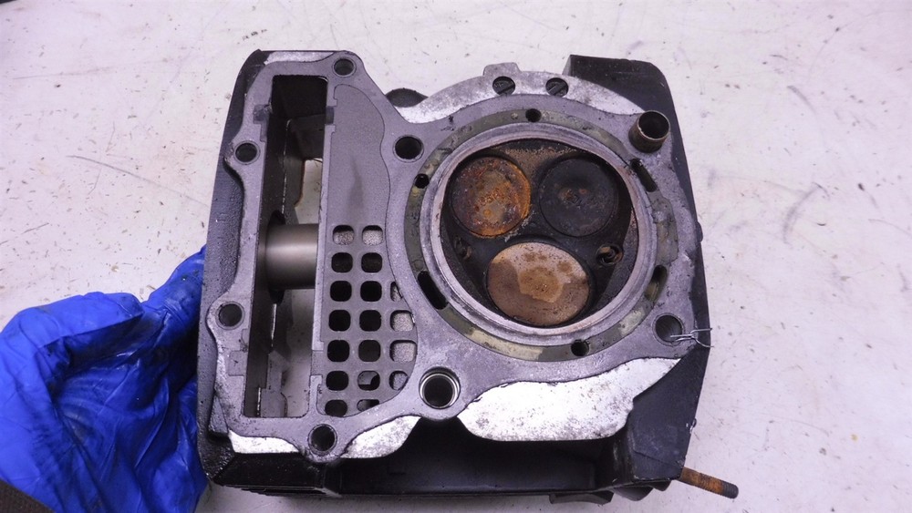 84 HONDA VT700c SHADOW ENGINE HM192-1~ rear cylinder head