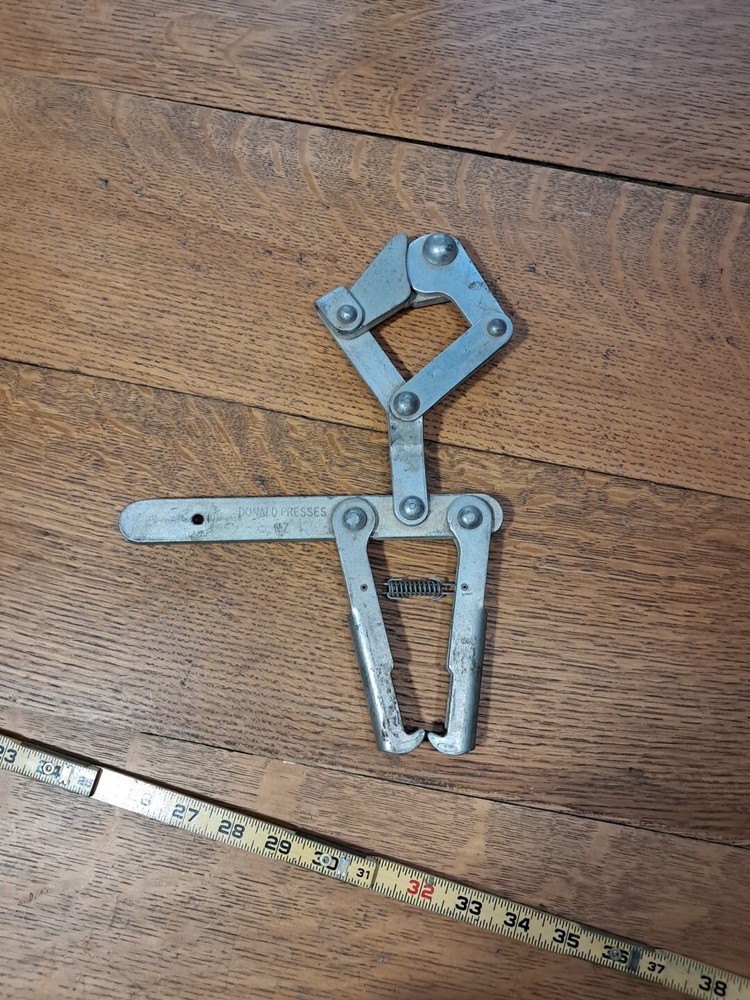 Donald Presses Nz WIRE GRIP” Os140