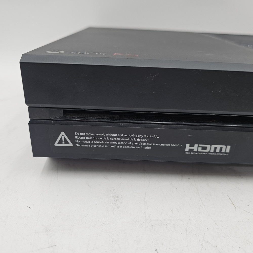 Microsoft Xbox One 1TB Original Console W/ Controller Tested 2 Game Bundle 1540