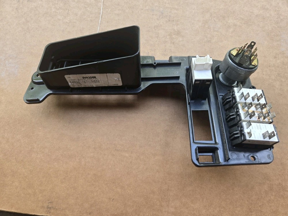 Kenworth T680 S64-1313 Dash Panel