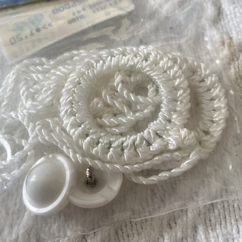 Lot of 8 Vintage NOS Kirsch Rayon Ring Shade Pulls