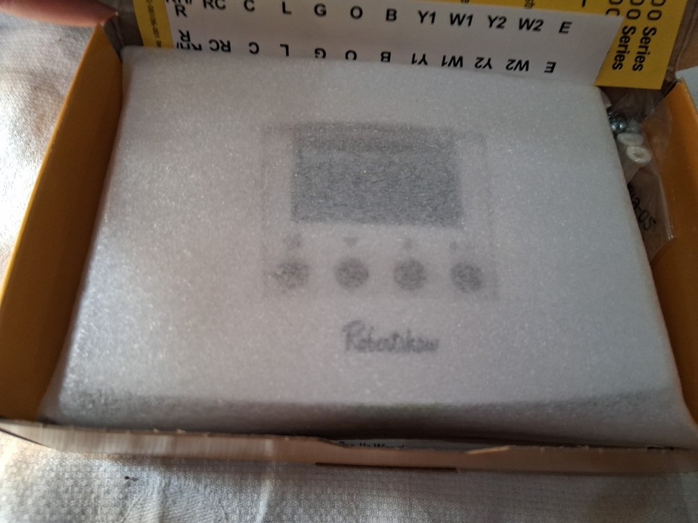 Robertshaw RS4110 Thermostat