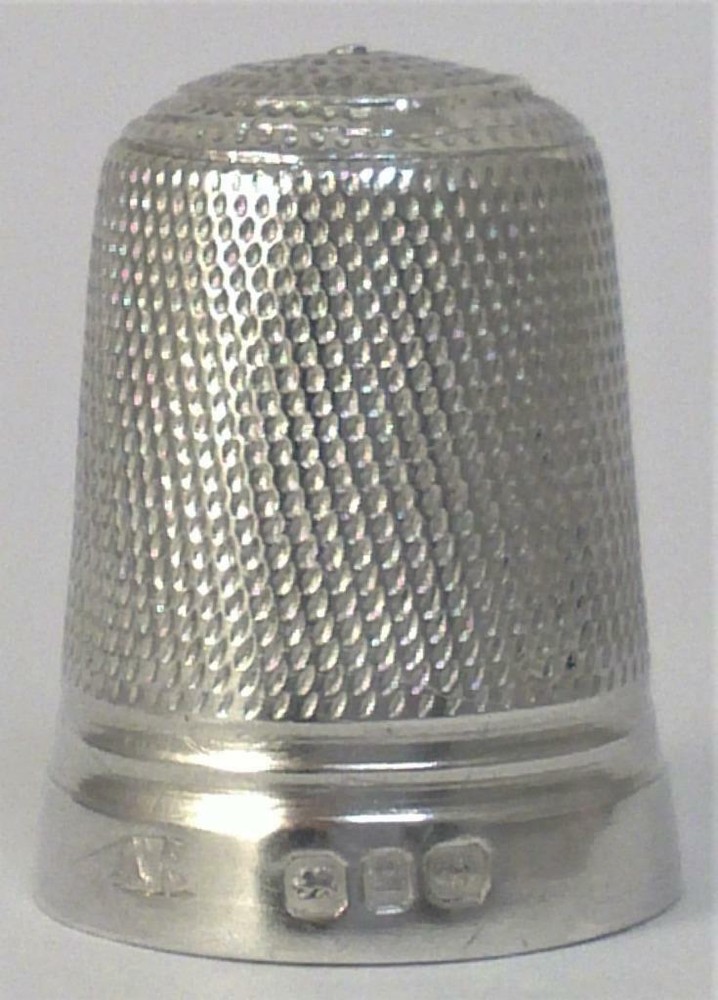 Victorian hallmarked Sterling Silver Thimble – 1887