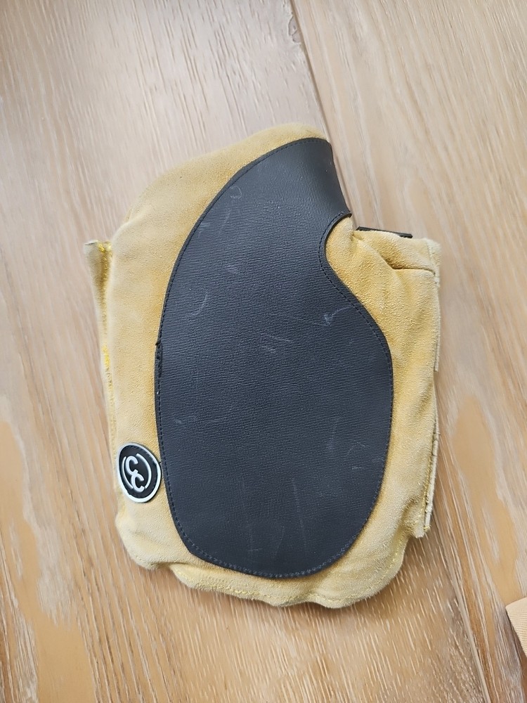 CC Champions Choice Size Medium Shooting Mitt Glove