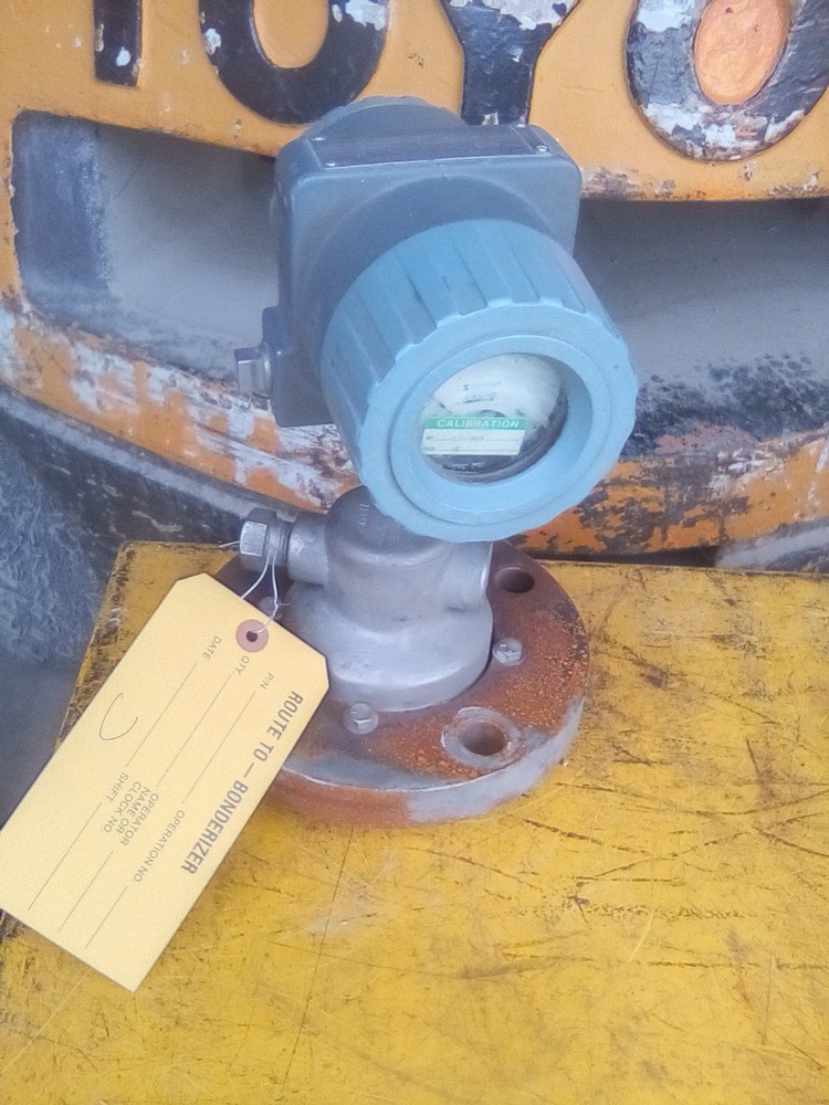 Foxboro 827DF-IS1NHKA1-A Electronic Transmitter