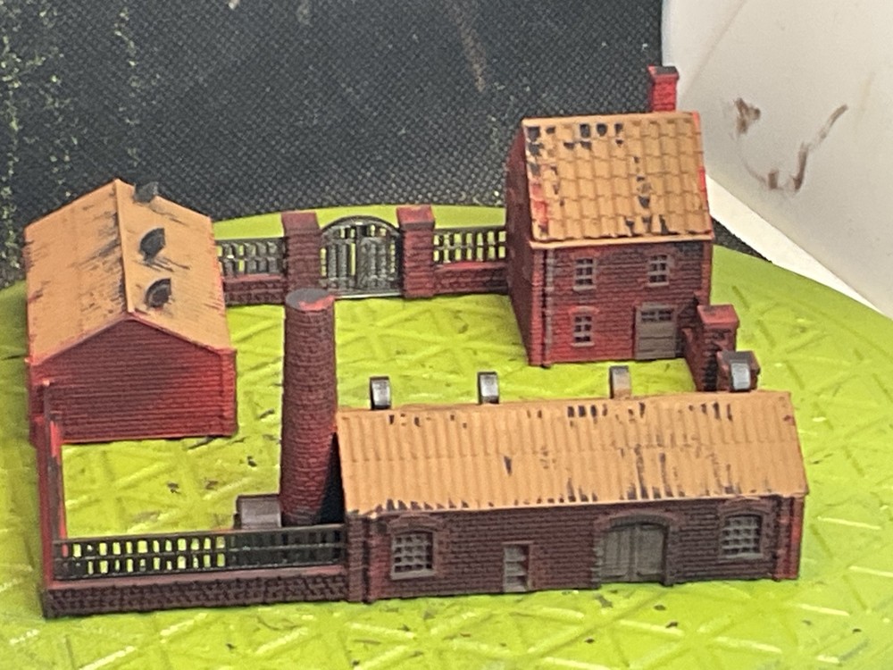1/285 Painted Medium Multi Building Walled Factory Complex