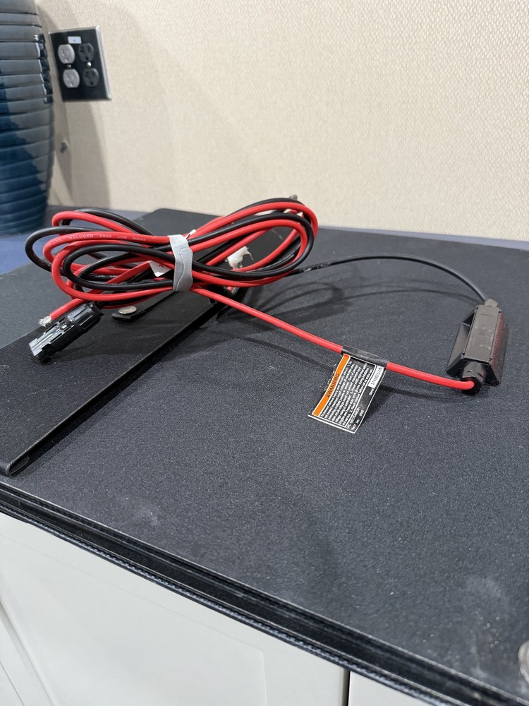 Predator 200 W Lightweight Folding Solar Panel