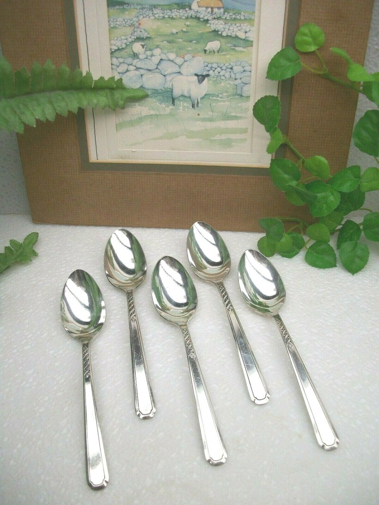5  Oneida Ltd    CARNIVAL    Silverplate  Teaspoons  1939