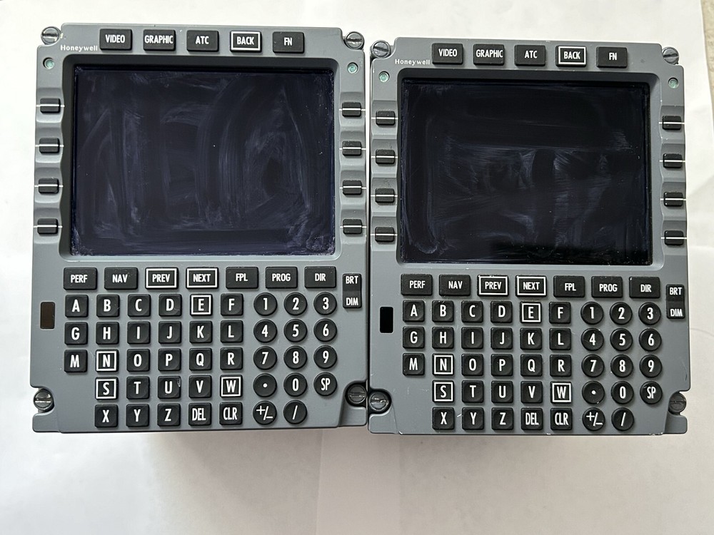 Honeywell CD-820 Flight Management System(FMS)
