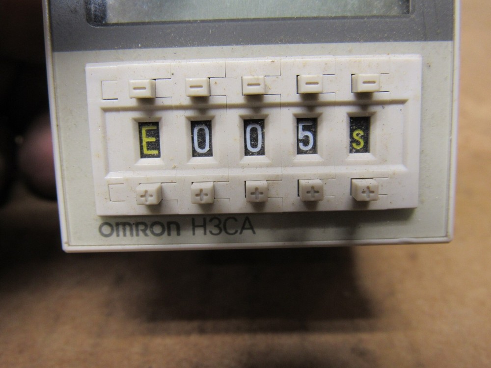 Omron H3CA-A Timer 24-240V AC/VDC