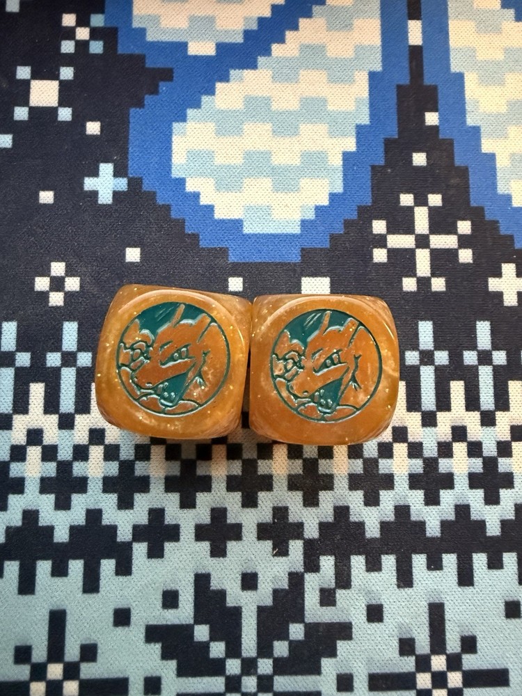 Usagi Draws Pokemon Charizard Plastic Dice Pair X2