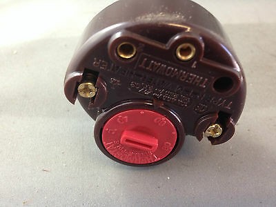 SOLAR HOT WATER TANK HEATING ELEMENT 2000W 1 1/4" BSP WITH ROD THERMOSTAT