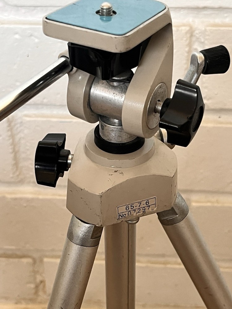 Vivitar Tripod 1102