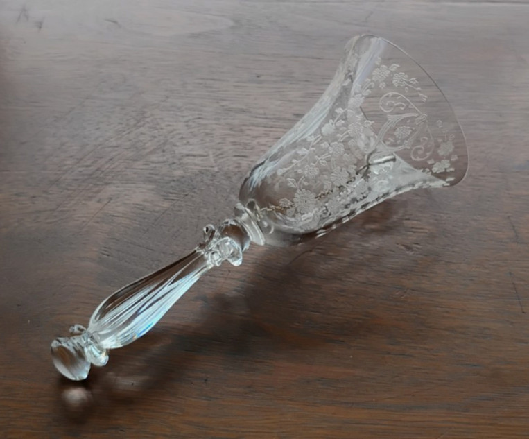 CAMBRIDGE DIANE ELEGANT ETCHED GLASS DINNER BELL