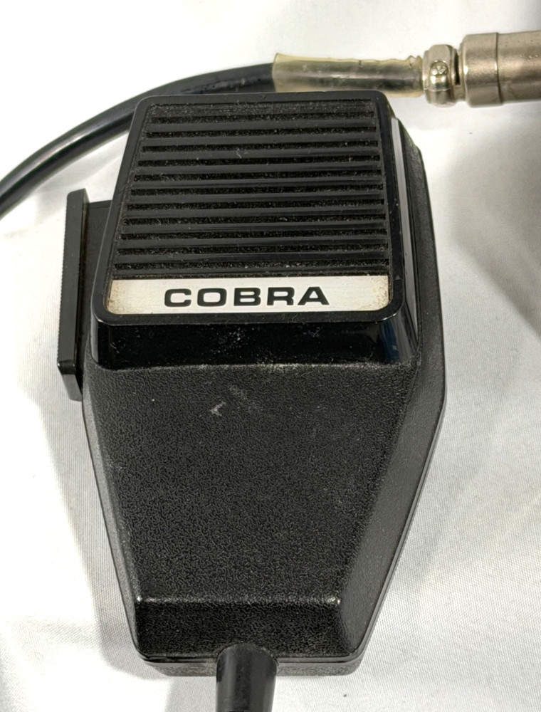 Cobra 29 CB with Mic and assorted cords Untested