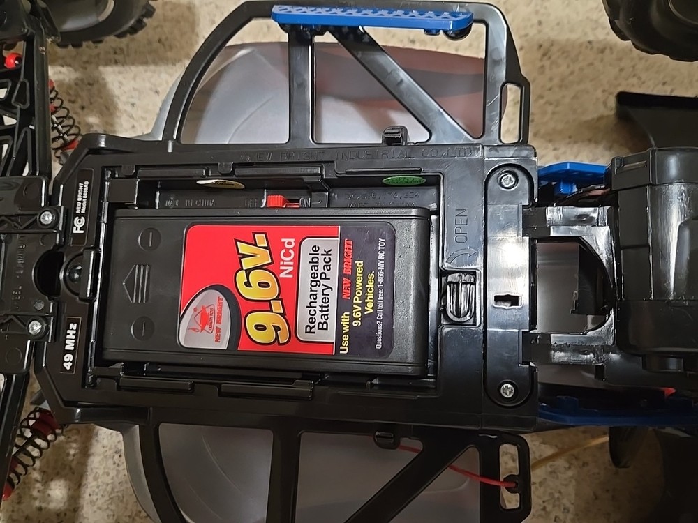 Max Electric Mighty Max RC Racing Car