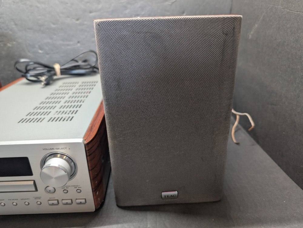 TEAC CD RECEIVER CR-H220 + Speakers TESTED WORKING