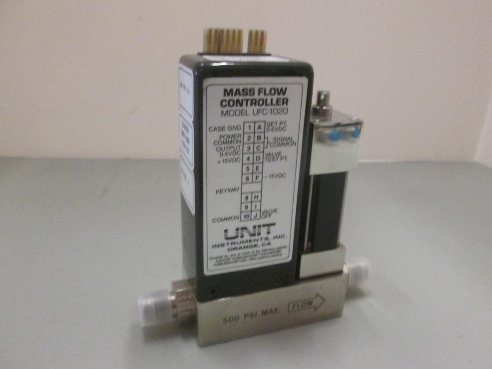 Unit UFC-1020A, Mass Flow Controller MFC, CCL3F, 25 SCCM, Used