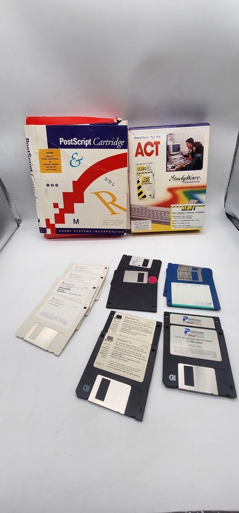 Lot of Floppy Computer Disk 3.5" Unknown Content Old Software Booklets