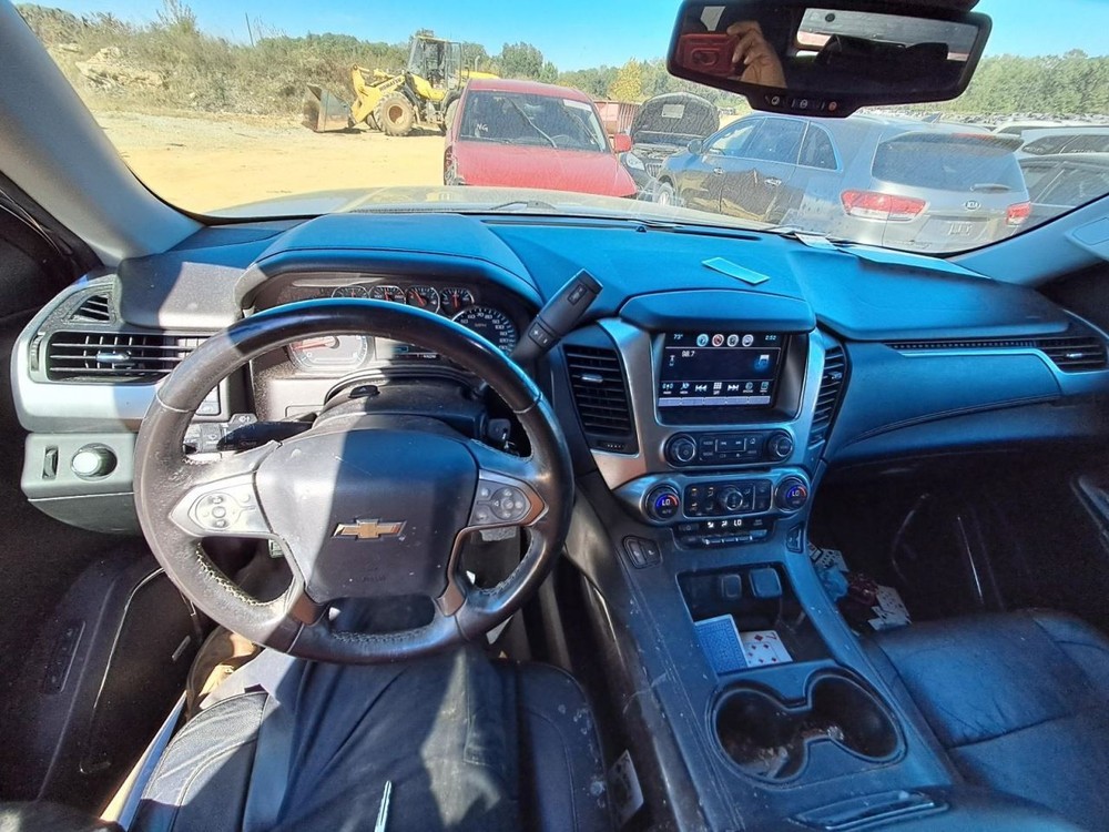 SUBCHEV15 2016 Glove Box 4834147