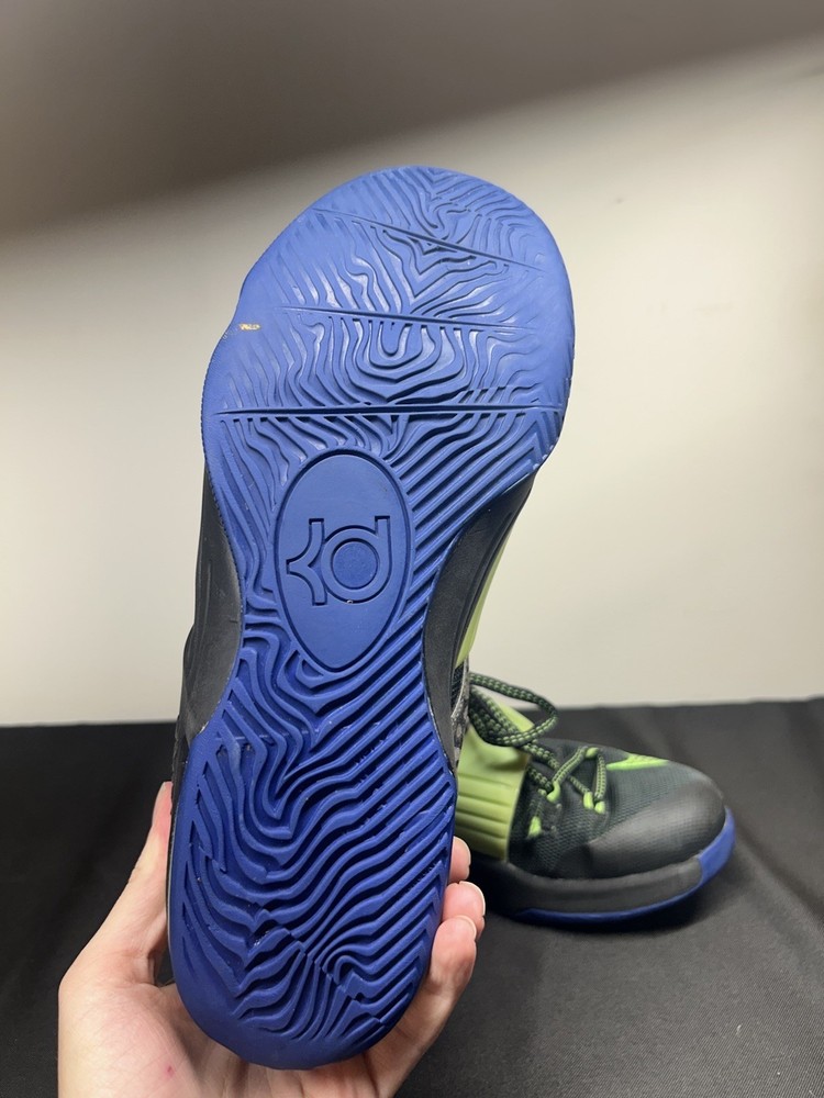 Boys 6.5 Nike KD 7 Electric Eel
