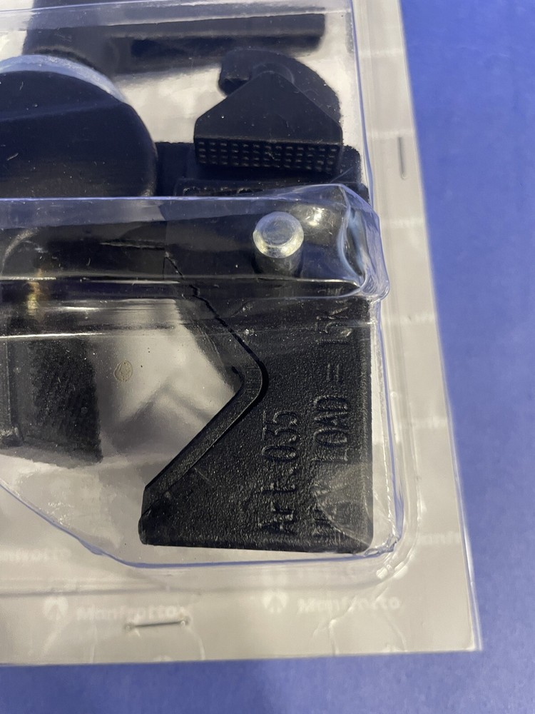 Manfrotto 035 Super Clamp - Black With Stud