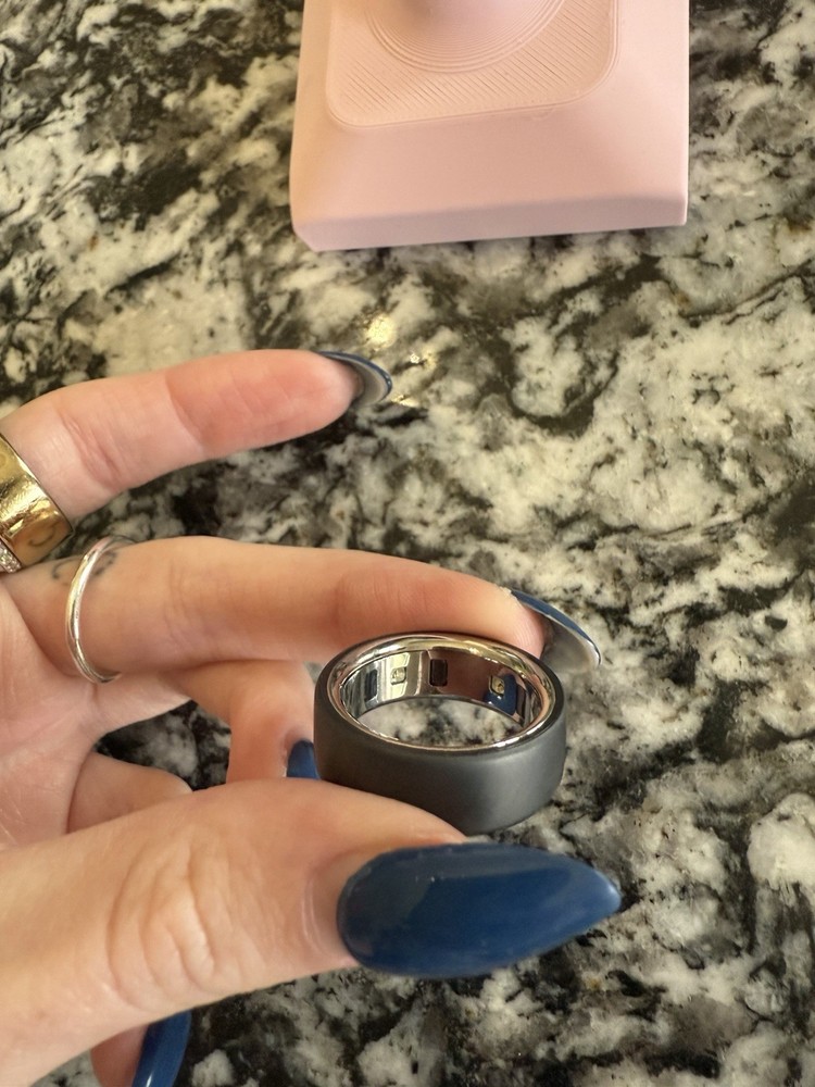 Authentic Oura Ring Gen 4 Stealth Size 9 *Ring Only*