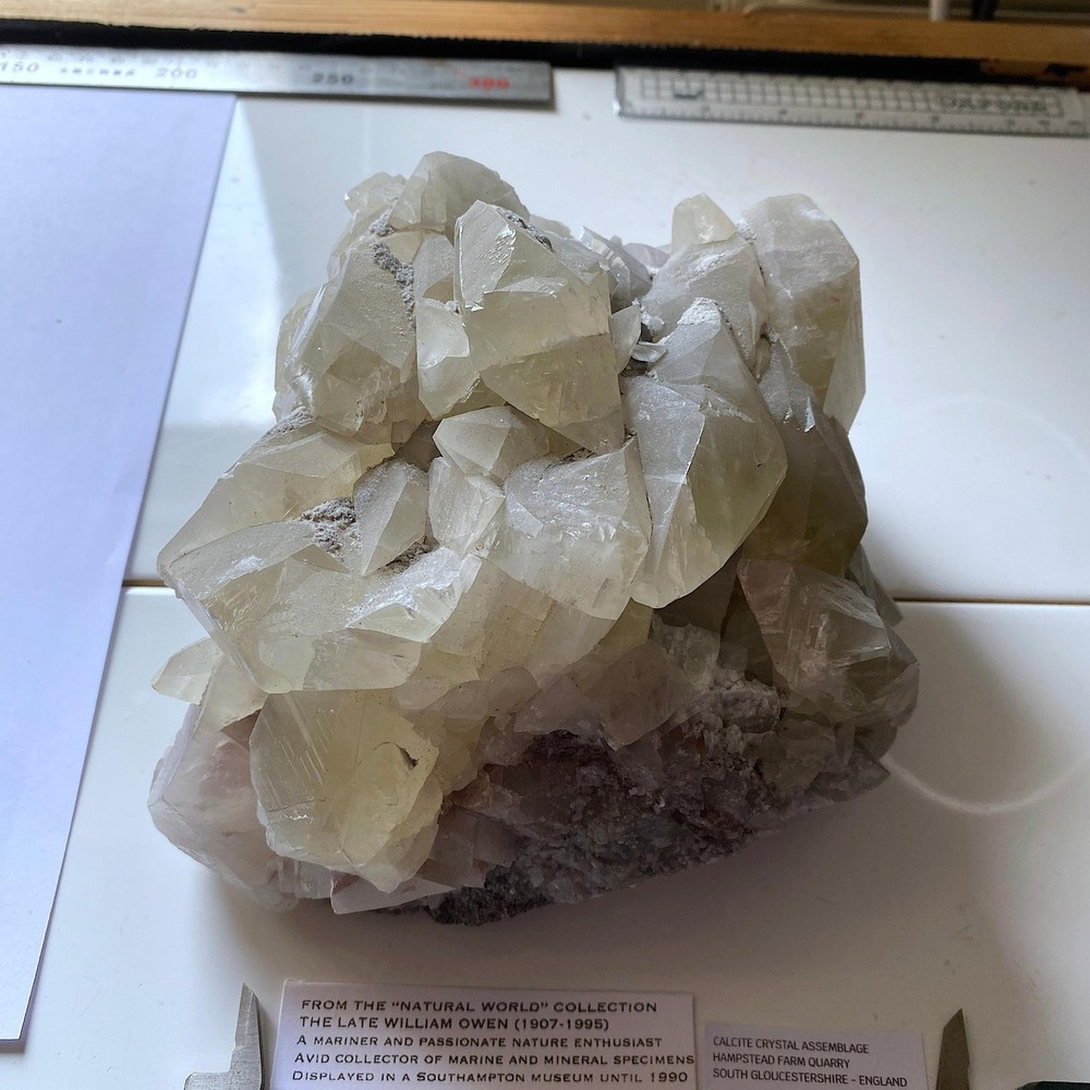 CALCITE CRYSTAL ASSEMBLAGE - HAMPSTEAD FARM QUARRY, GLOUCESTERSHIRE, ENGALND SUB