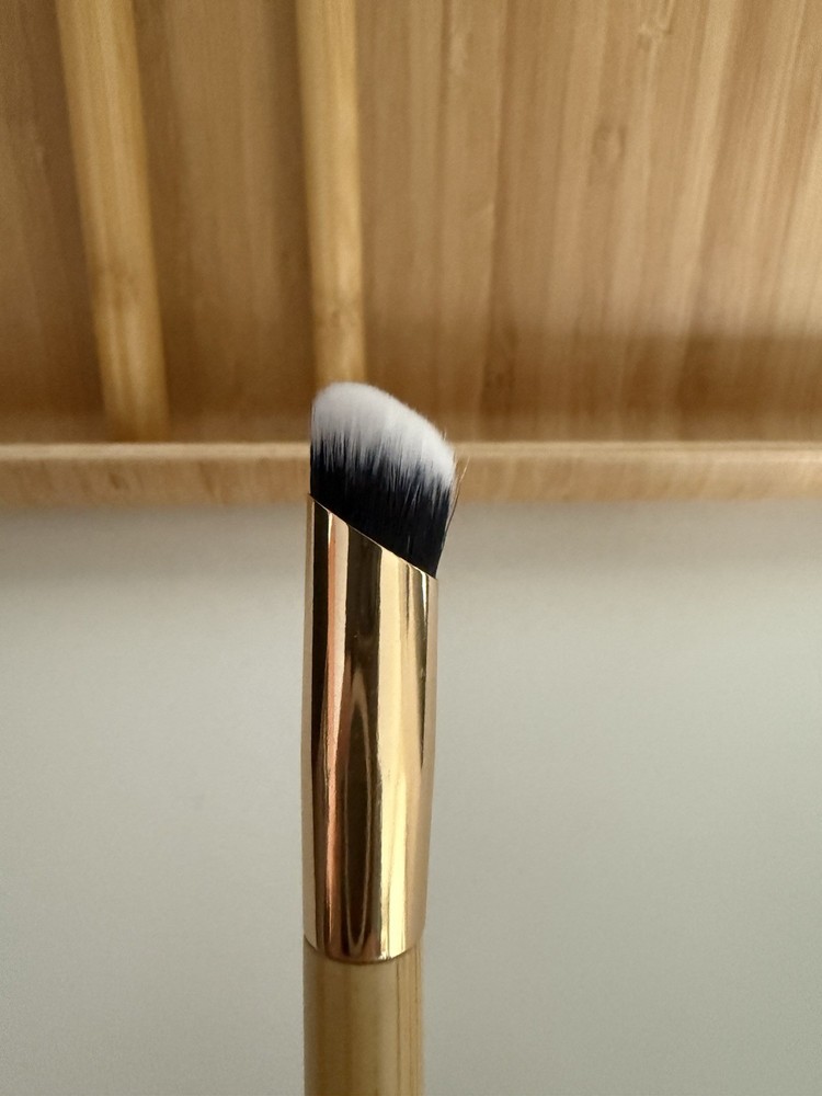 Tarte small full coverage concealer brush