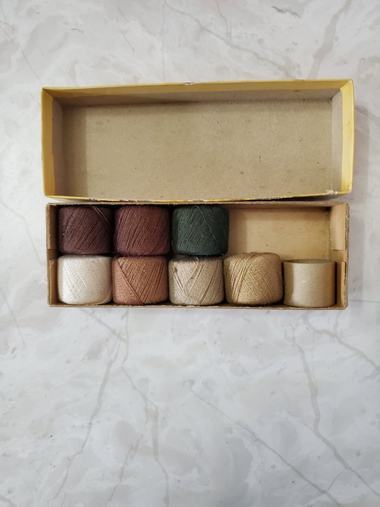 Vintage Thread J.&P. COATS Danning And Mending Spools Original Box