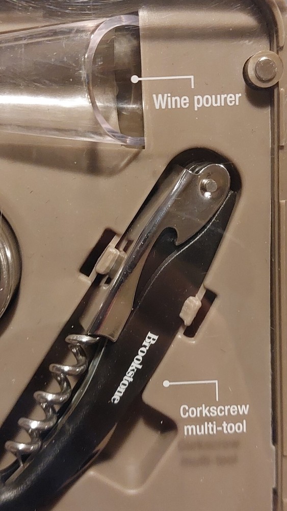 NEW Brookstone Compact Wine Accessories Kit - Shelf