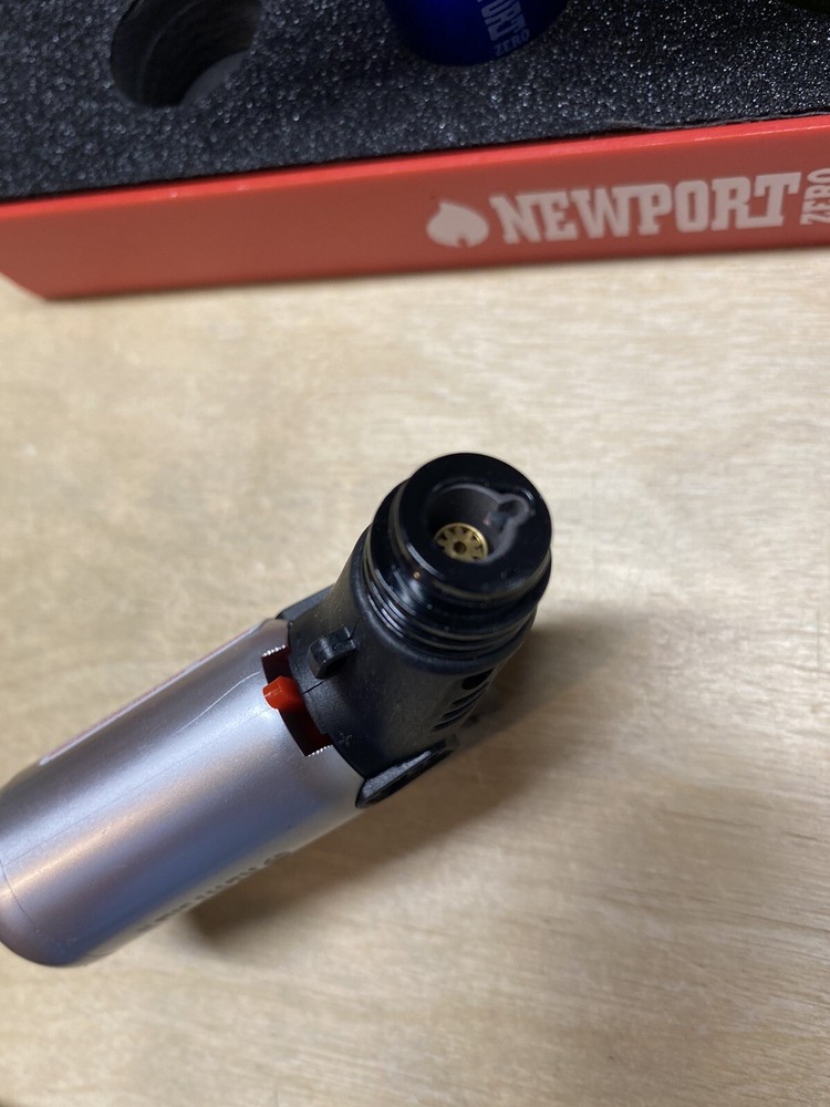 Newport Zero Side Single Jet Torch Cigar Lighter - Metallic Silver - New