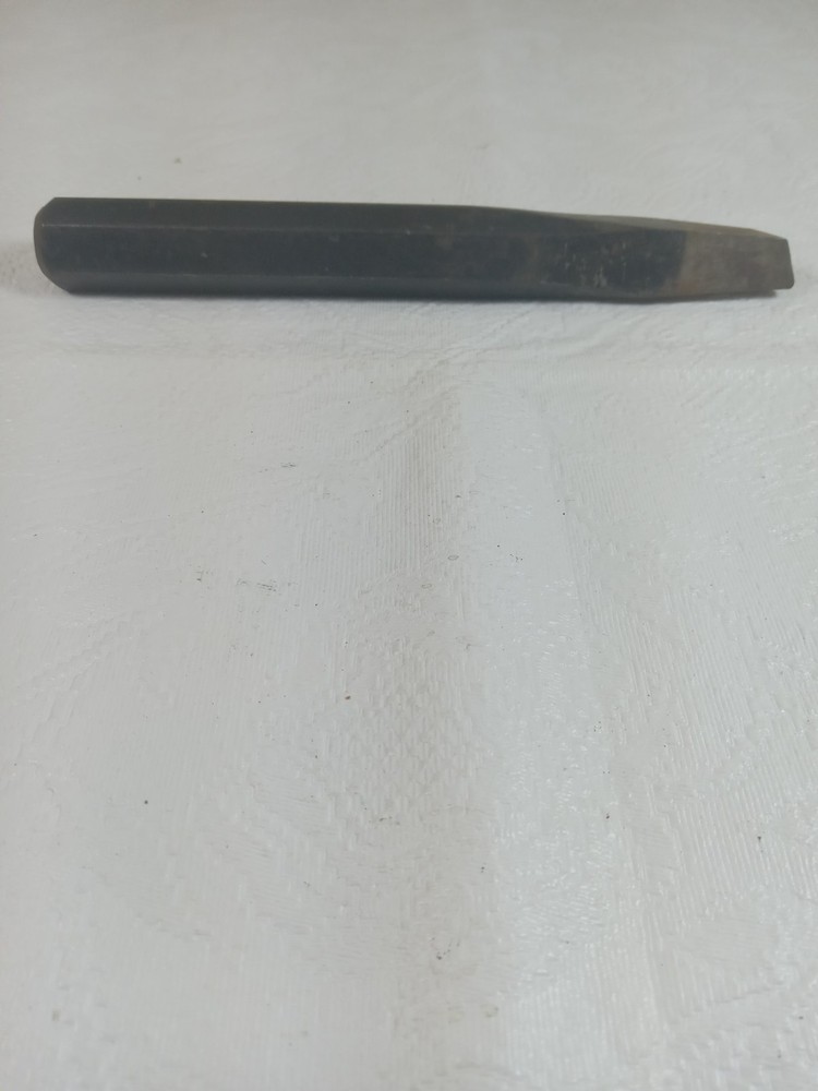Williams C-?6 Diamond Point Cold Chisel, 7" Long