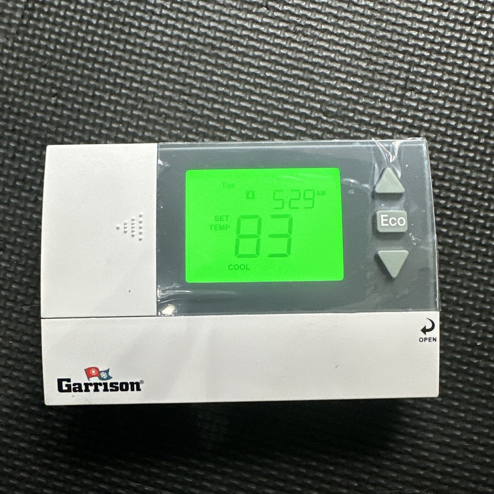 Programmable Digital Thermostat Heat/ Cool 24 Battery Backup Backlight NIB