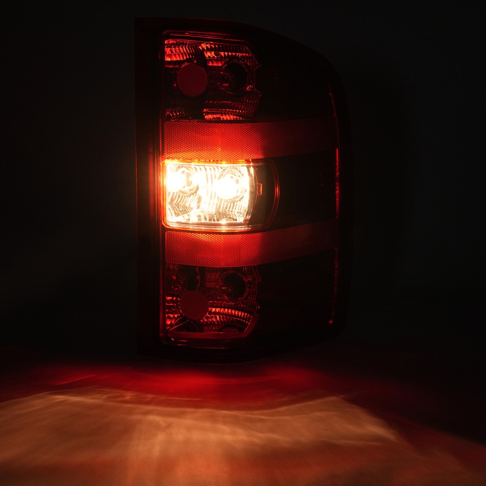 Tail Light Passenger Right Side For Chevy Silverado 1500 2500 3500HD 2007-2014