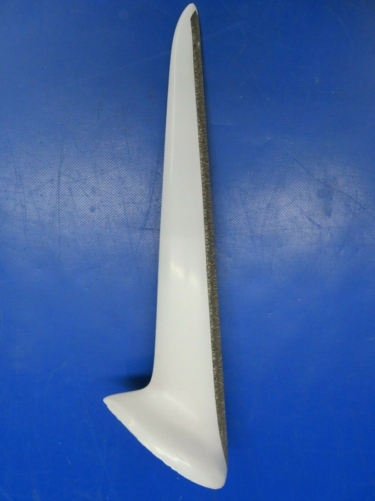 Beech Baron Communication Components Antenna 35-5006 (0320-79)