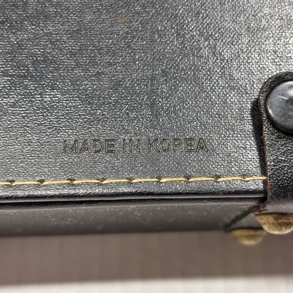 Vintage Highwave AC-DC Solid State 10 Transistor, Black Plastic Case Korea