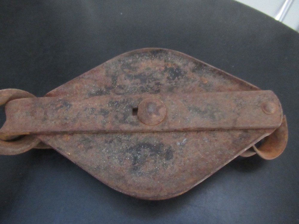VTG Rustic Cast Iron Block & Tackle Pulley Hook Size 11"