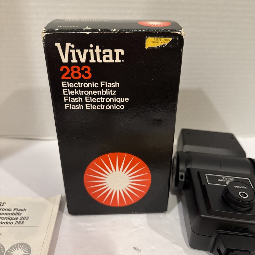 Vivitar Model 283 Electronic Flash - Automatic Thyristor Exposure Control w/ Box