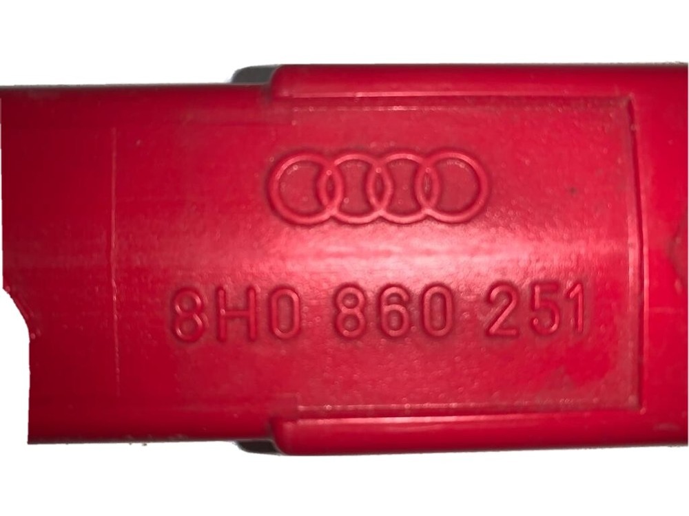 AUDI A3 MK2 2005 BREAKDOWN EMERGENCY WARNING TRIANGLE NEVER USED