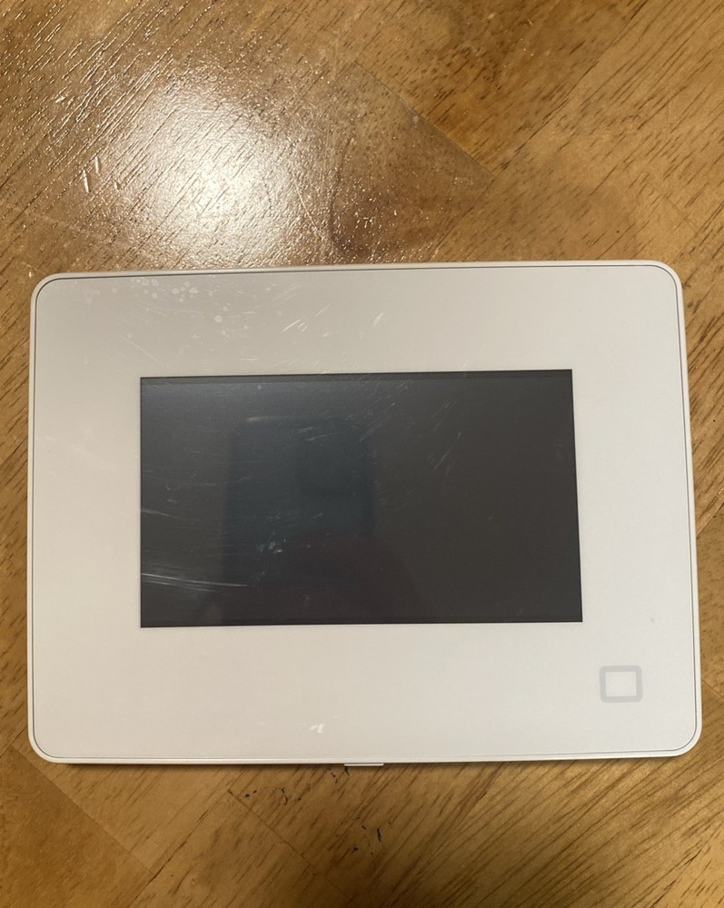 Interlogix GE Security 60-924-3-C4TS5 Concord 5'' Touchscreen