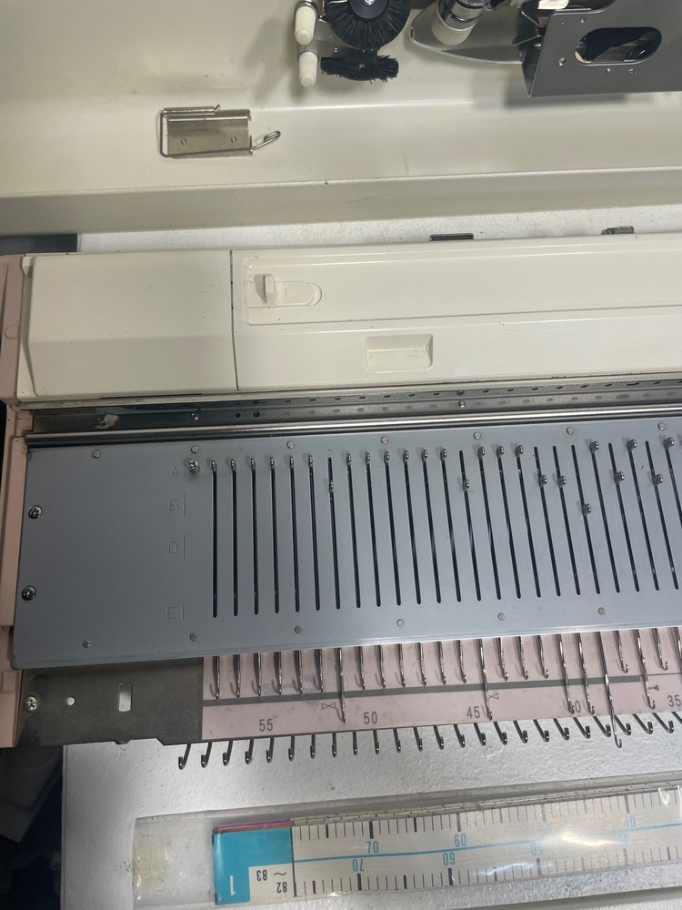 Brother Chunky Knitting Machine KH260