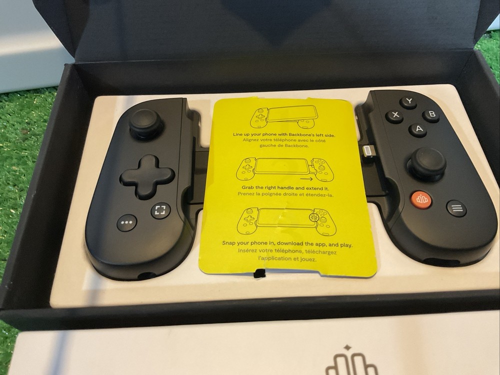 Backbone One Mobile Gaming Controller For iPhone Excellent Condition Plays Well