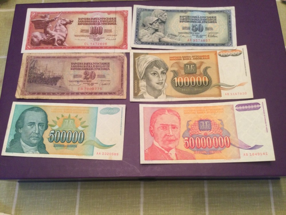 24 different Yugoslavia Dinara in Banknotes