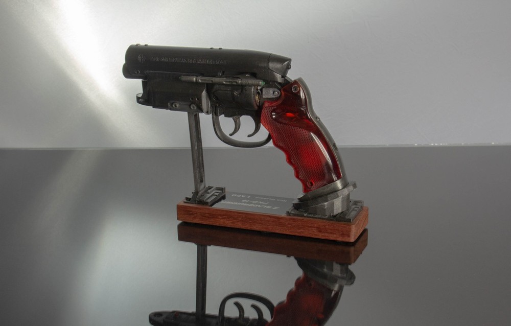 Blade runner blaster replica