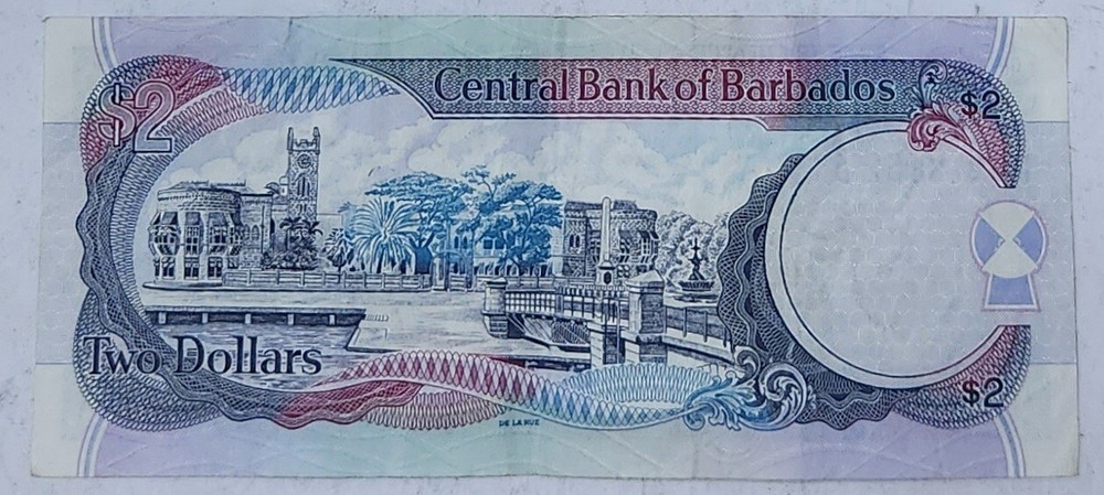 BARBADOS 🇧🇧 TWO (2) DOLLARS BANKNOTE 2000