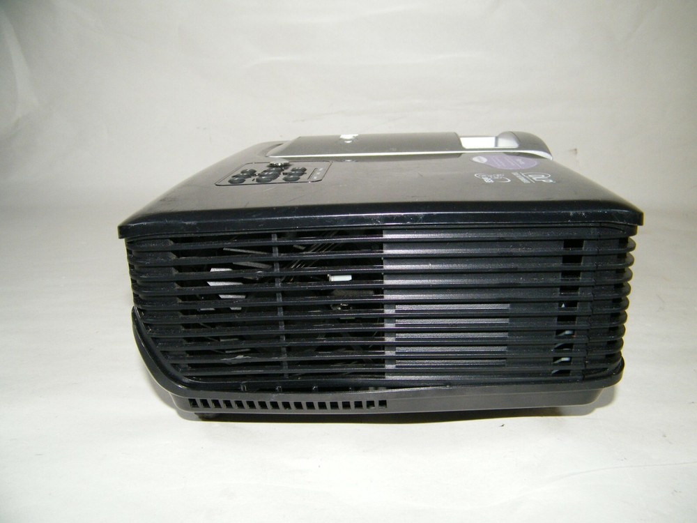 BENQ MP525P DLP PROJECTOR