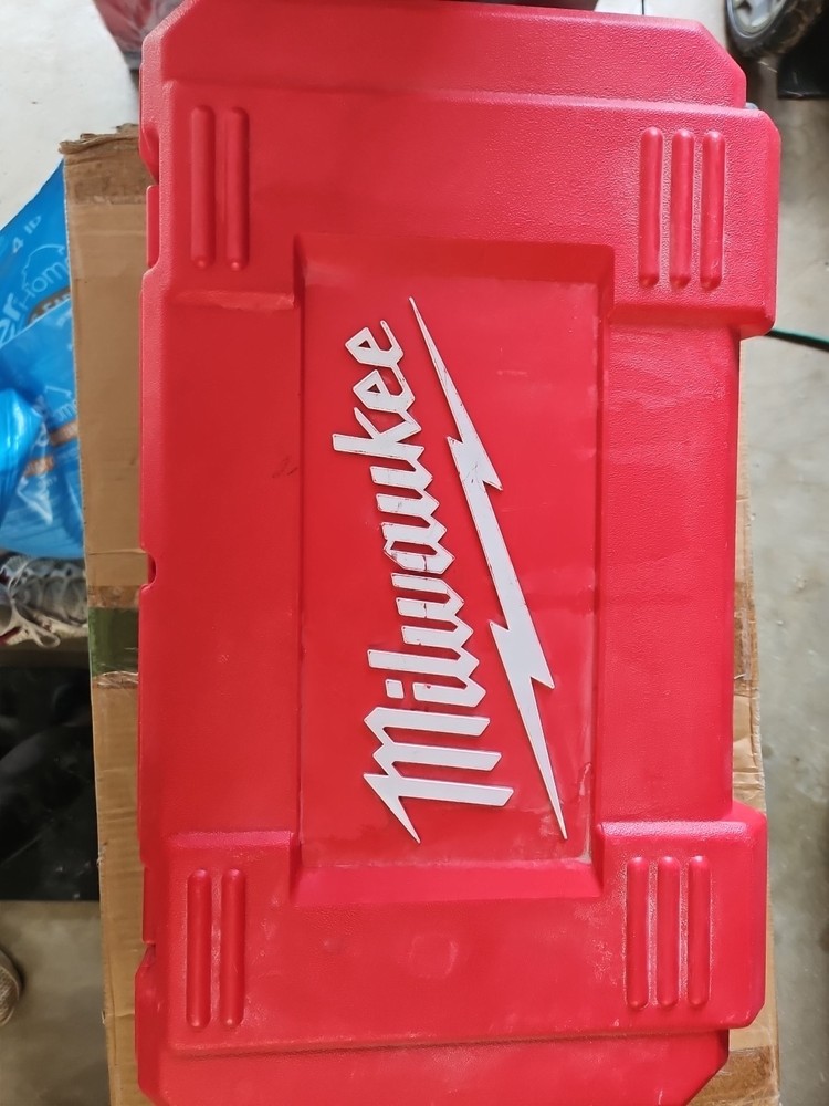 Milwaukee 1107-1 1/2in D-Handle Right Angle Drill Kit