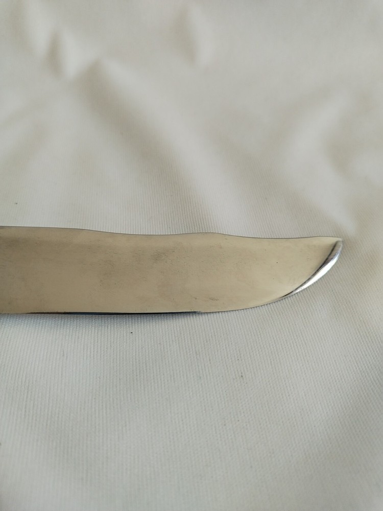 Vintage knife with deer horn handle